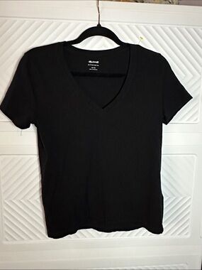Madewell Black V-Neck Short Sleeve Tee